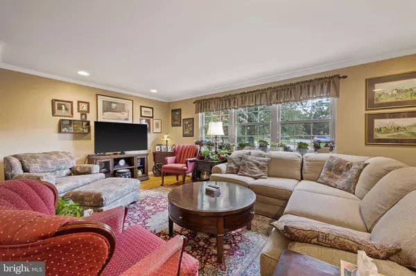 9 THEO LN, Towson, MD 21204