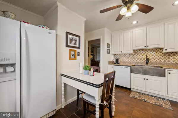 9 THEO LN, Towson, MD 21204