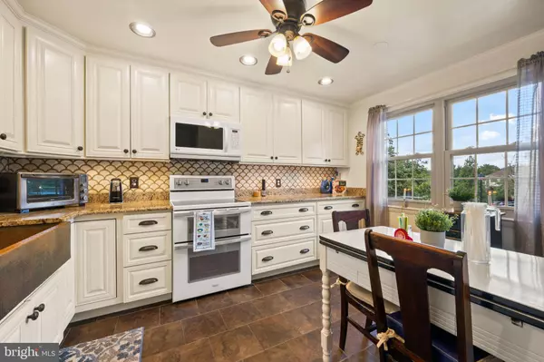 9 THEO LN, Towson, MD 21204