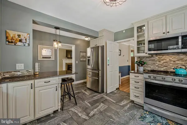 902 LOCUSTVALE RD, Towson, MD 21204