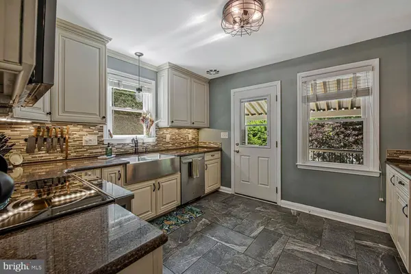 902 LOCUSTVALE RD, Towson, MD 21204