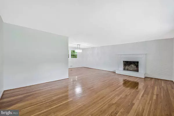 205 DUNBEATH CT, Lutherville Timonium, MD 21093