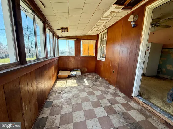 6521 RIDGE RD, Baltimore, MD 21237