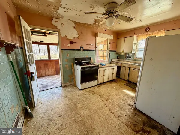 6521 RIDGE RD, Baltimore, MD 21237