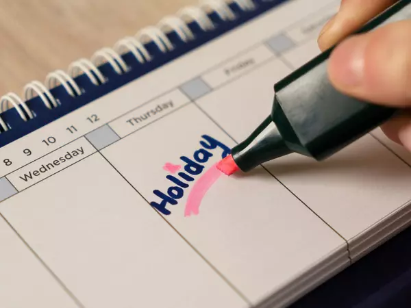 Holiday Home Selling Secrets: How to Attract Serious Buyers This Winter in Virginia,Sean Jones