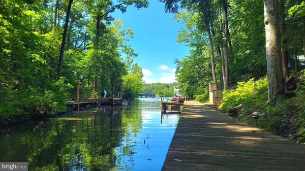 14906 LAUREL POINT LN, Spotsylvania, VA 22551