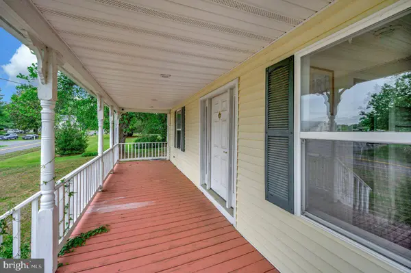 23202 VILLAGE RD, Unionville, VA 22567