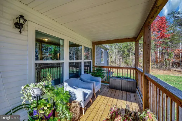 5120 BURR RD, Rhoadesville, VA 22542