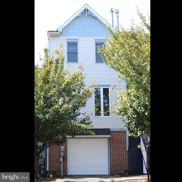 605 KNIGHTSBRIDGE DR, Hagerstown, MD 21740