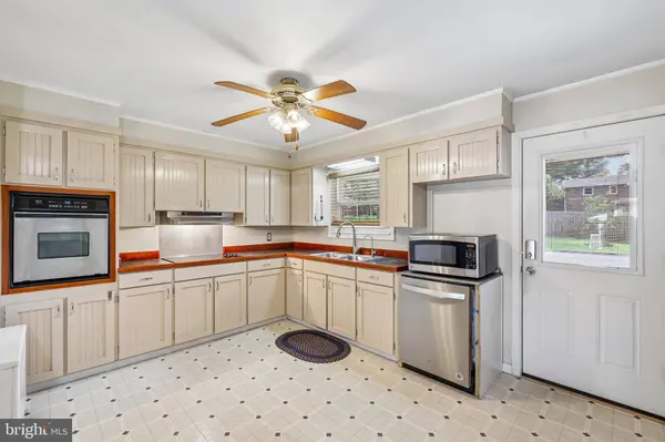 11910 WESLEY DR, Hagerstown, MD 21742