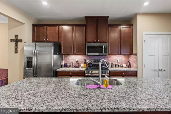 18060 RED CEDAR RD, Dumfries, VA 22026