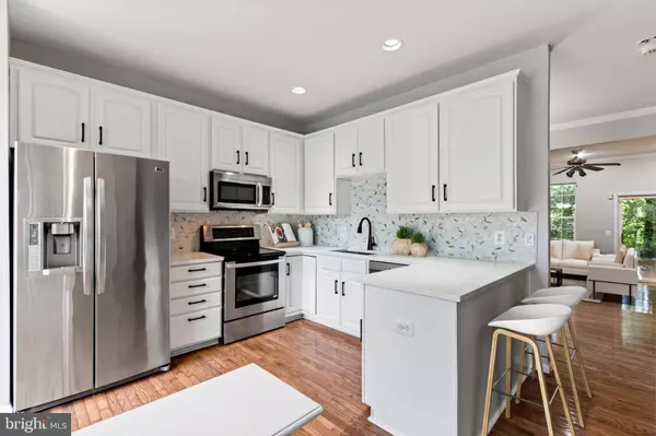 4893 BENECIA LN, Dumfries, VA 22025