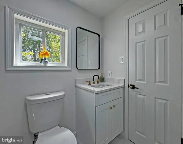 24 SEEK CT, Takoma Park, MD 20912