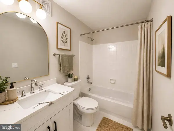 144 PASTURE SIDE WAY #144P, Rockville, MD 20850