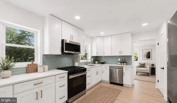 11700-R CHANTILLY LN