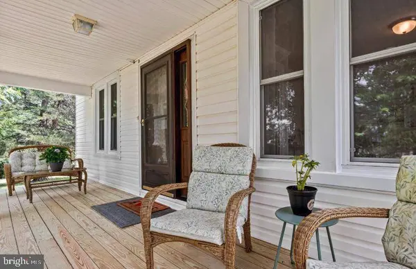 38 COOP RD, Brightwood, VA 22715