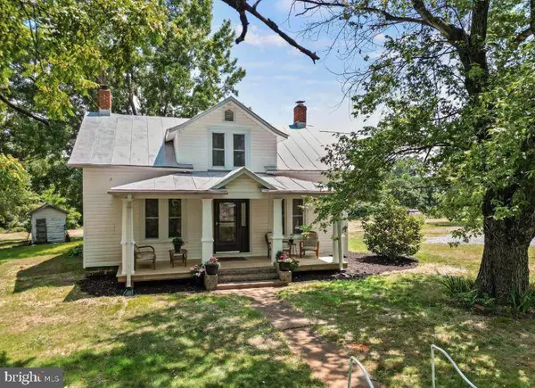 38 COOP RD, Brightwood, VA 22715