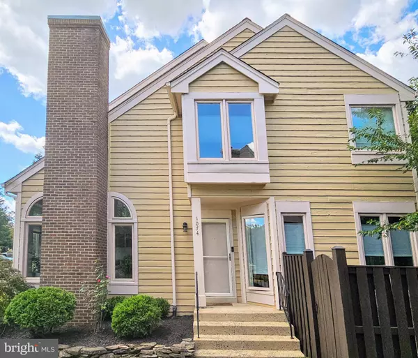 1074 TREVINO LN, Herndon, VA 20170