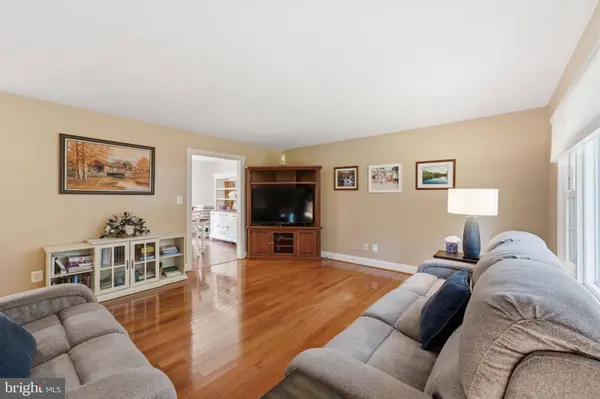 6979 GREAT OAK WAY, Warrenton, VA 20187
