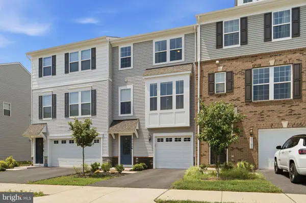 8784 KENSINGTON CHURCH ST, Manassas, VA 20112