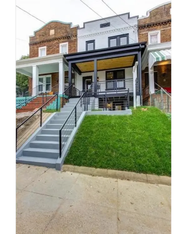 710 Farragut St NW, Washington, DC 20011-4012