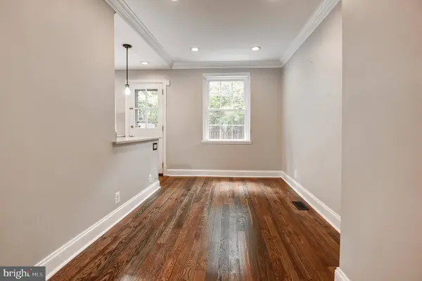 2906 S BUCHANAN ST, Arlington, VA 22206