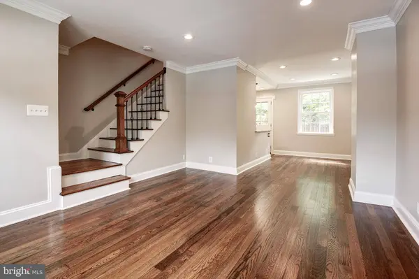 2906 S BUCHANAN ST, Arlington, VA 22206