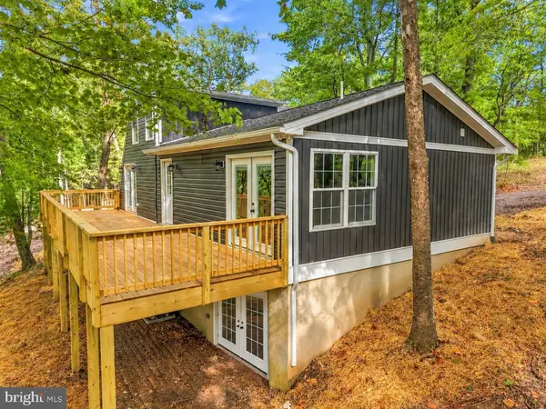404 N MAPLE RD, Mount Jackson, VA 22842
