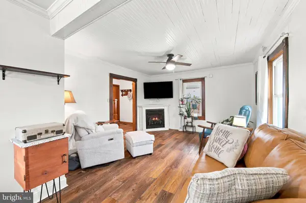 67 LODGE HALL RD, Mount Jackson, VA 22842