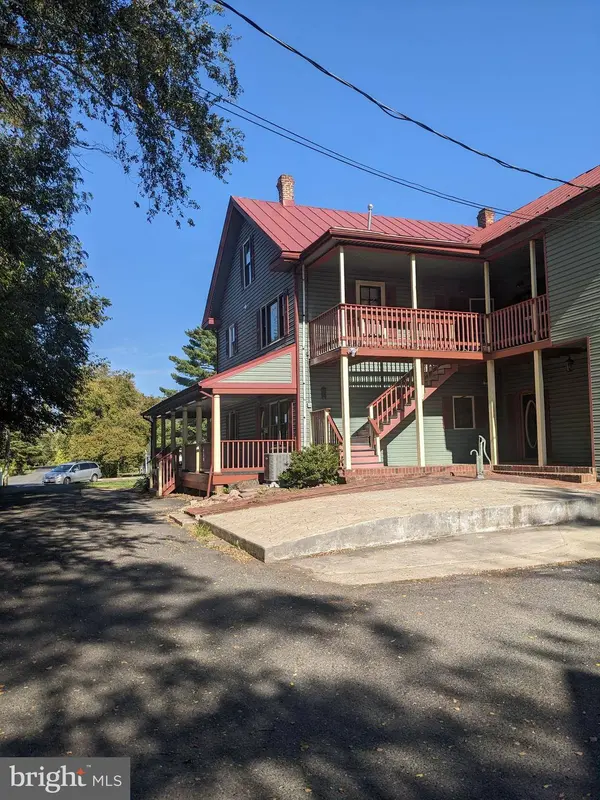 9014 SUDLEY RD, Manassas, VA 20110