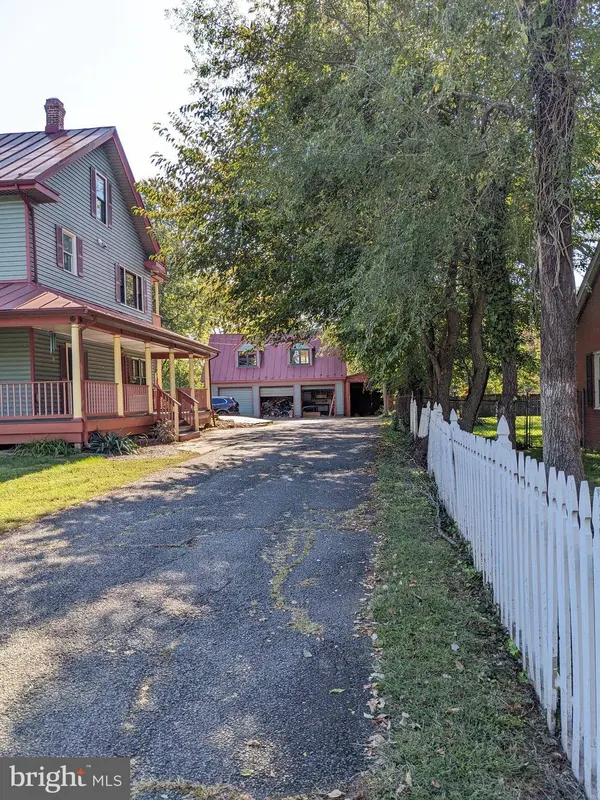 9014 SUDLEY RD, Manassas, VA 20110