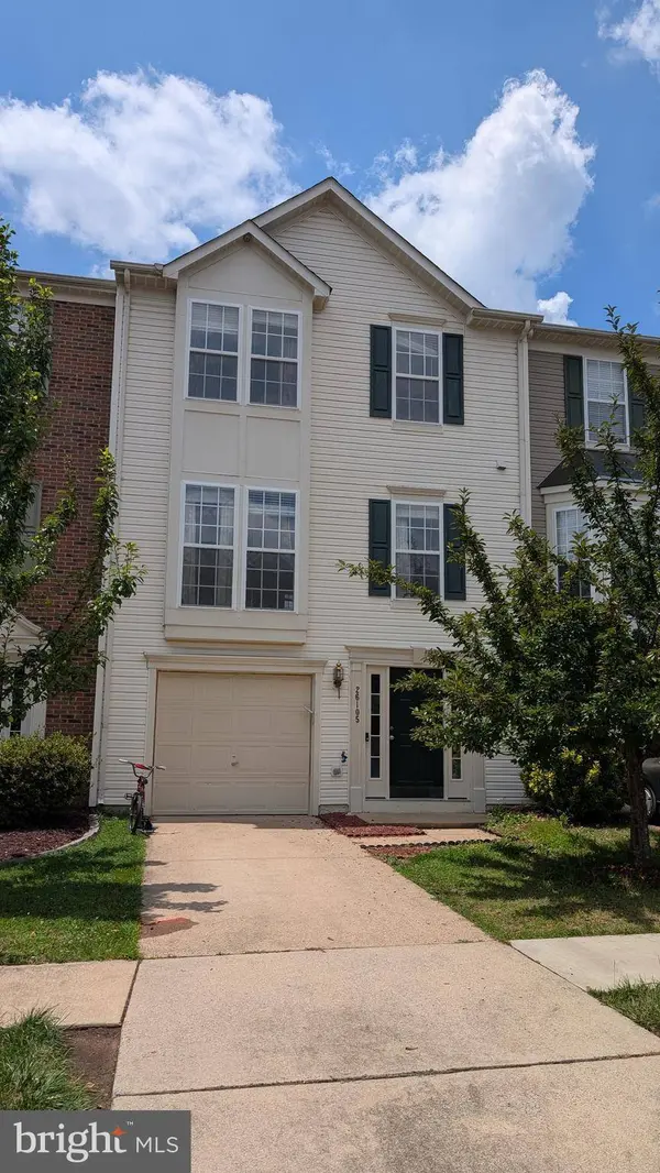 26105 LANDS END DR, Chantilly, VA 20152