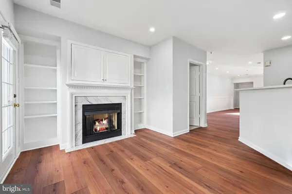 2494 QUICK ST #102, Herndon, VA 20171