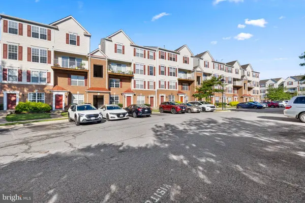 2494 QUICK ST #102, Herndon, VA 20171