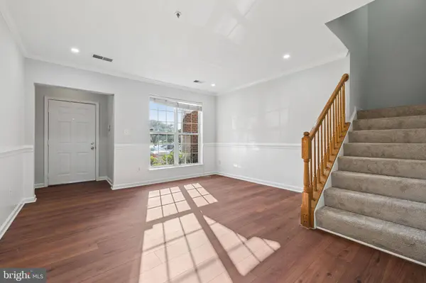2494 QUICK ST #102, Herndon, VA 20171