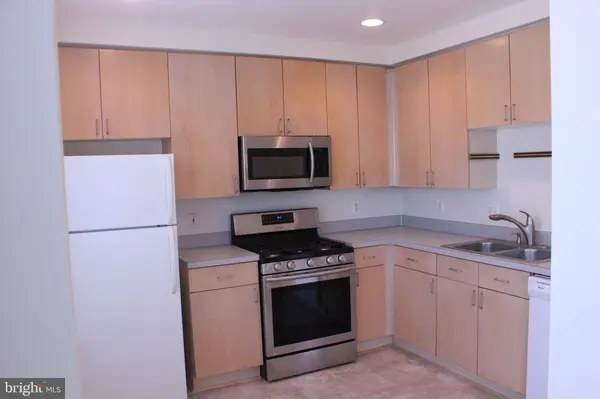 2491 QUICK ST #303, Herndon, VA 20171