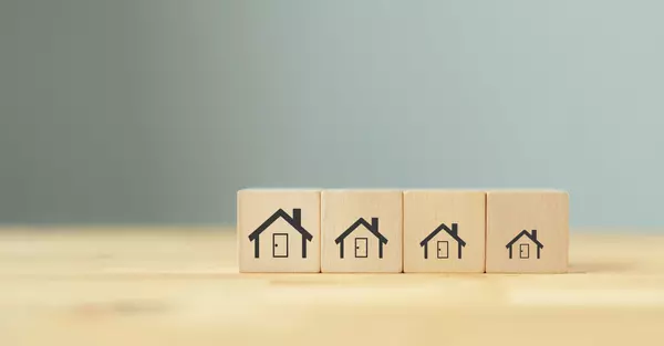 feature image of Downsizing Without Losing Sentimental Value