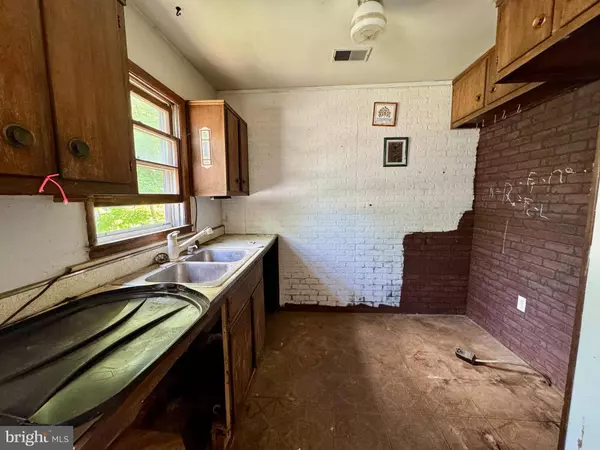 13914 MATHEWS DR, Woodbridge, VA 22191