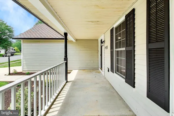 15177 HOLLEYSIDE DR, Dumfries, VA 22025
