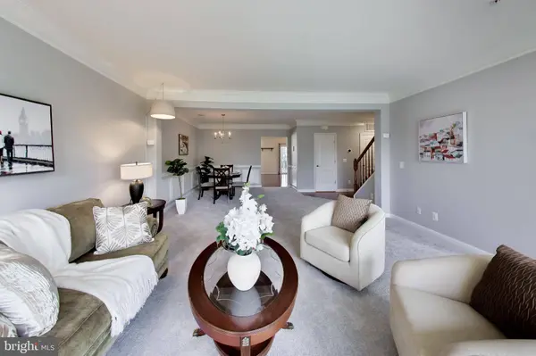 15330 KENSINGTON PARK DR, Woodbridge, VA 22191