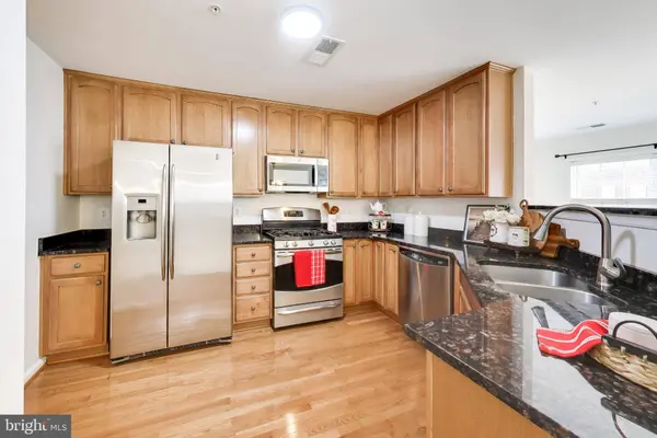 16815 NUTTAL OAK PL, Woodbridge, VA 22191