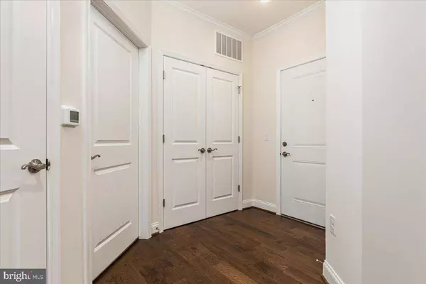 23631 HAVELOCK WALK TER #313, Ashburn, VA 20148