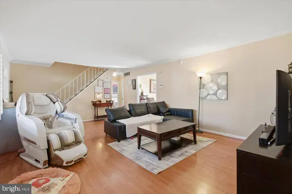 13315 PENNYPACKER LN, Fairfax, VA 22033