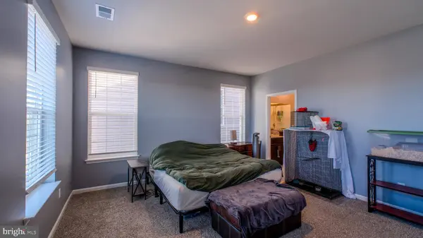 122 CLERKENWELL DR, Stephens City, VA 22655