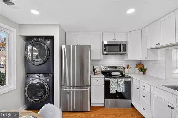 3681 MASTHEAD TRL, Triangle, VA 22172