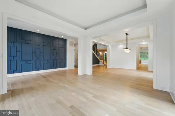 103 SAINT ANDREWS DR NE, Vienna, VA 22180