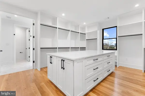 1920 HILEMAN RD, Falls Church, VA 22043