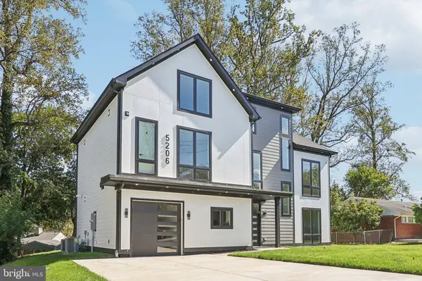 5206 FERNDALE ST, Springfield, VA 22151