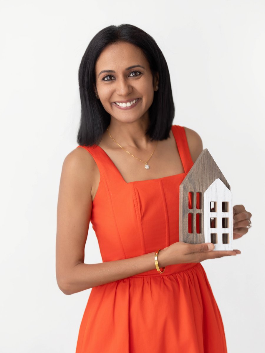 Ritu Desai, Associate Broker
