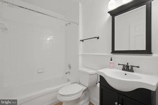 2569 SUTTERS MILL DR, Herndon, VA 20171